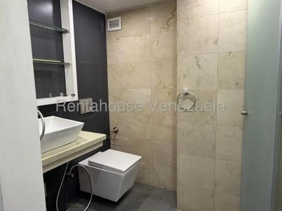 Apartamento en Alquiler en los naranjos de las mercedes Caracas - 10