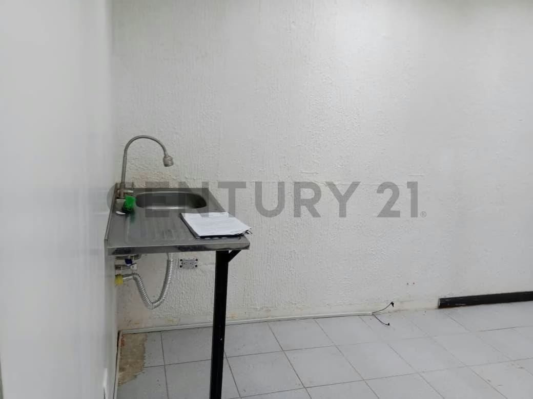 CS - VENTA DE LOCAL COMERCIAL. CENTRO COMERCIAL LA PIRÁMIDES - 7