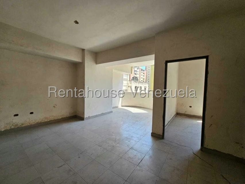 Apartamento (1 Nivel) en Venta en Zona Centro, Aragua - 4