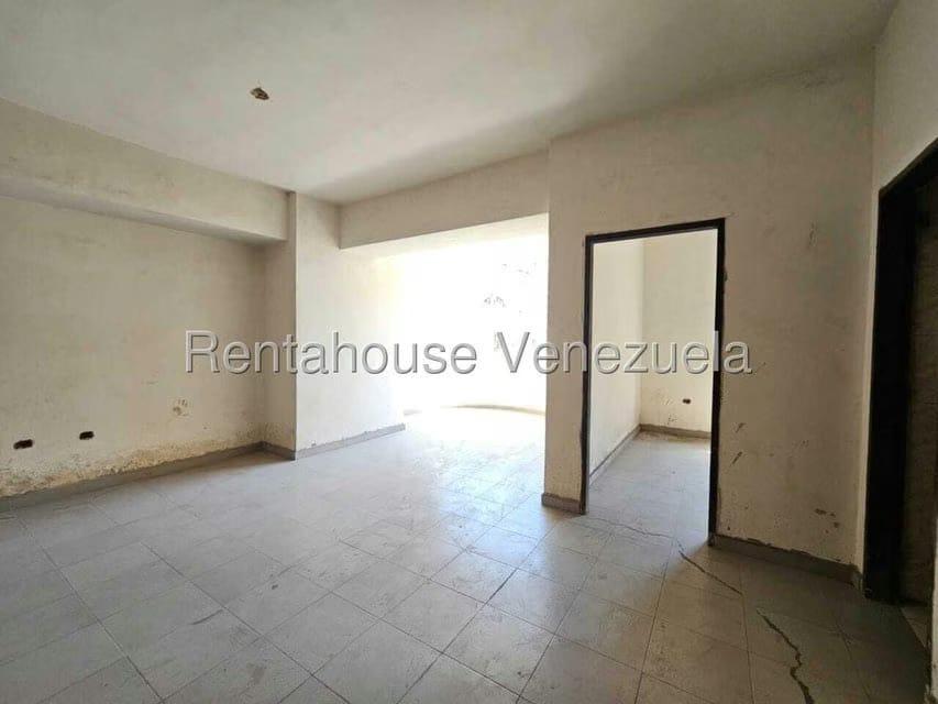 Apartamento (1 Nivel) en Venta en Zona Centro, Aragua - 10