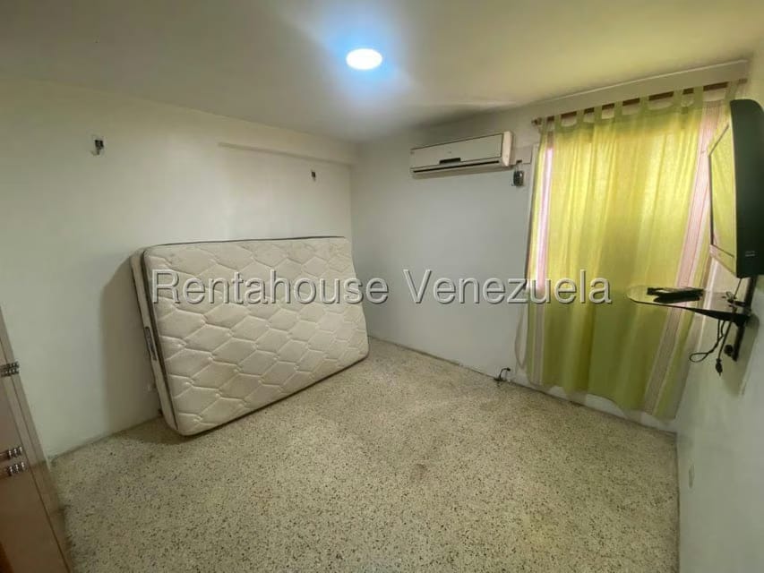 Apartamento (1 Nivel) en Alquiler en Parroquia San Jose, Distrito Metropolitano - 11