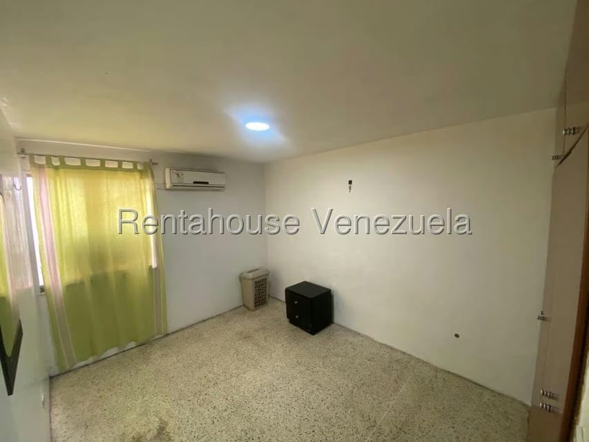 Apartamento (1 Nivel) en Alquiler en Parroquia San Jose, Distrito Metropolitano - 12