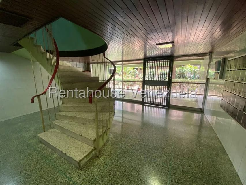 Apartamento (1 Nivel) en Alquiler en Parroquia San Jose, Distrito Metropolitano - 3