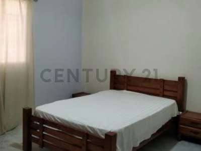 Amplia Casa En Los Robles - 6