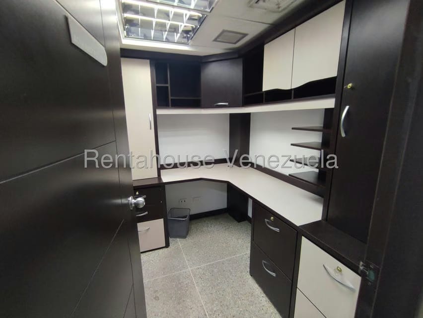 Comercial (Oficina) en Venta en Parroquia Santa Rosalia, Distrito Metropolitano - 17