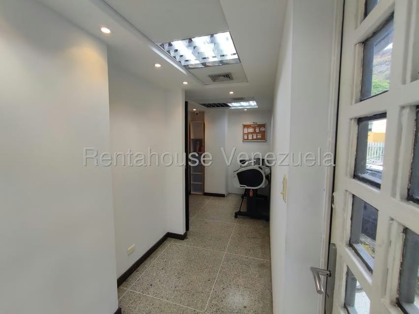 Comercial (Oficina) en Venta en Parroquia Santa Rosalia, Distrito Metropolitano - 3