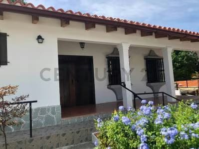 Casa en Venta en Prados del Este 420m2 OB013 - 2