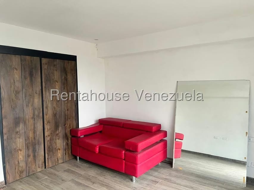 Apartamento (1 Nivel) en Venta en Los Dos Caminos, Distrito Metropolitano - 19