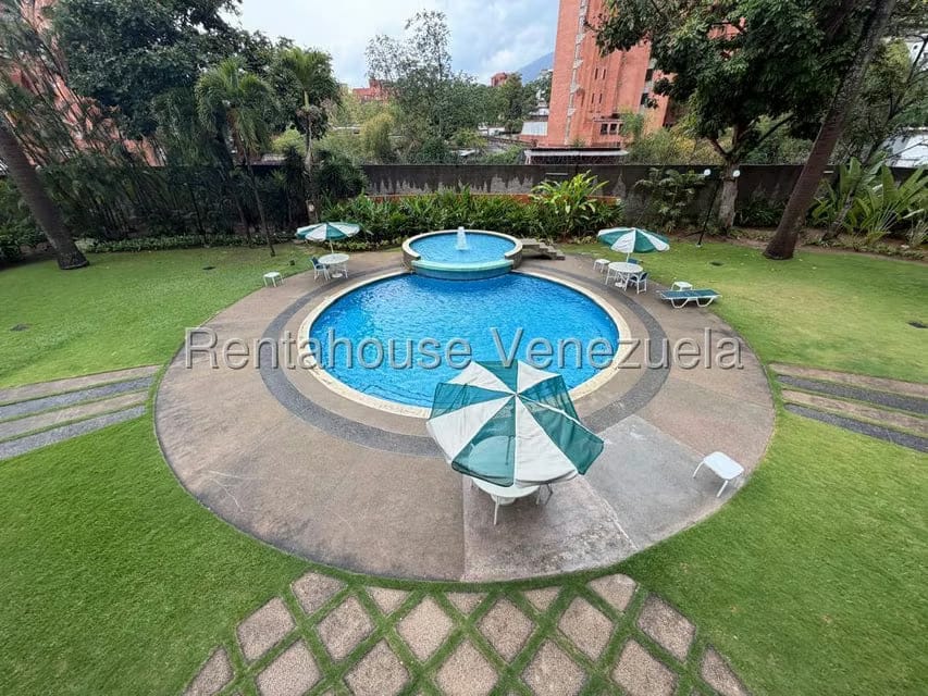 Apartamento (1 Nivel) en Venta en Los Dos Caminos, Distrito Metropolitano - 39