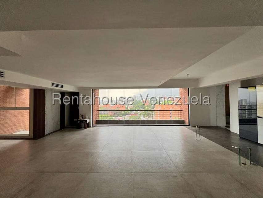 Apartamento (1 Nivel) en Venta en Los Dos Caminos, Distrito Metropolitano - 5