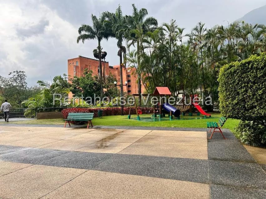 Apartamento (1 Nivel) en Venta en Los Dos Caminos, Distrito Metropolitano - 43