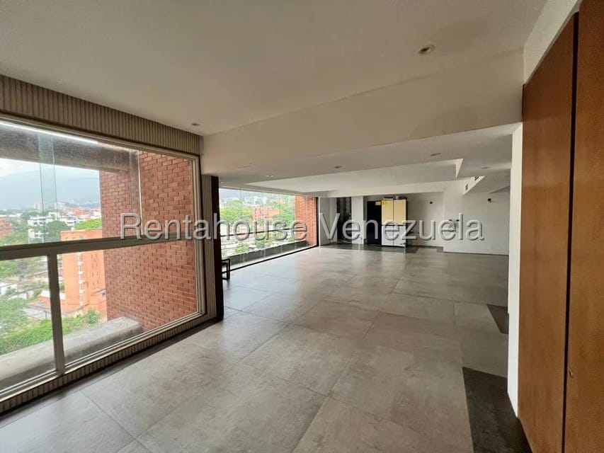 Apartamento (1 Nivel) en Venta en Los Dos Caminos, Distrito Metropolitano - 8
