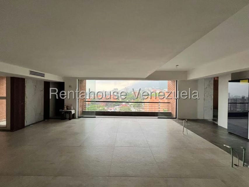 Apartamento (1 Nivel) en Venta en Los Dos Caminos, Distrito Metropolitano - 10