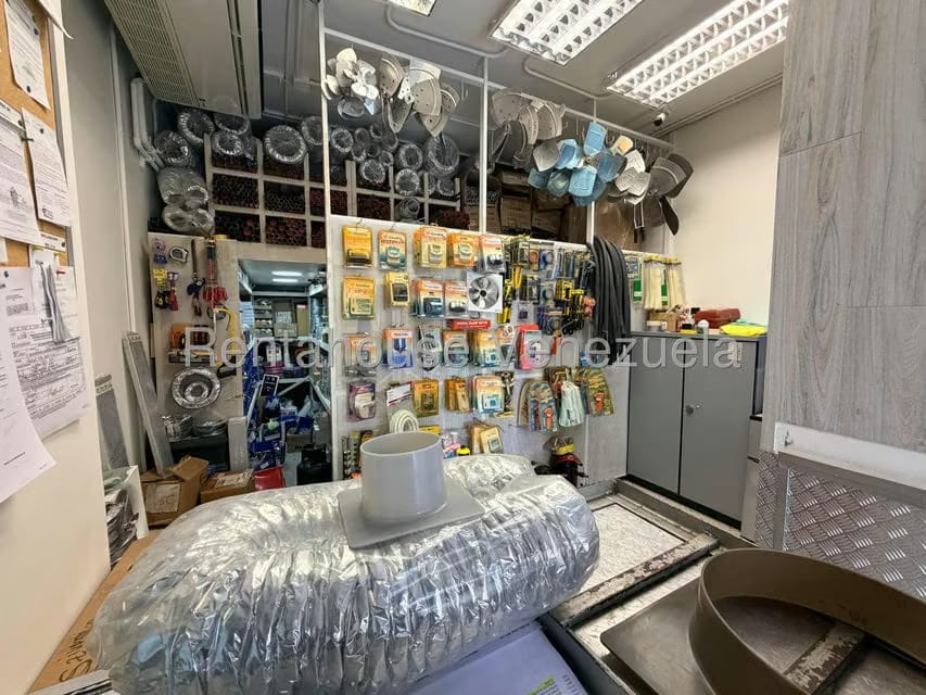 Comercial (Local Comercial) en Venta en Los Palos Grandes, Distrito Metropolitano - 5