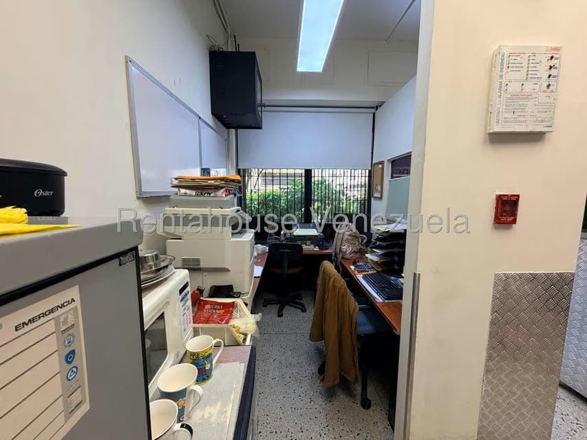 Comercial (Local Comercial) en Venta en Los Palos Grandes, Distrito Metropolitano - 6