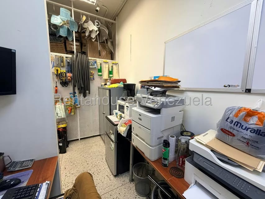 Comercial (Local Comercial) en Venta en Los Palos Grandes, Distrito Metropolitano - 7