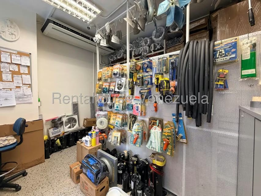 Comercial (Local Comercial) en Venta en Los Palos Grandes, Distrito Metropolitano - 8