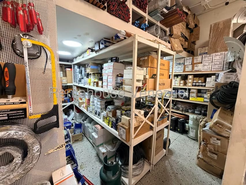 Comercial (Local Comercial) en Venta en Los Palos Grandes, Distrito Metropolitano - 9