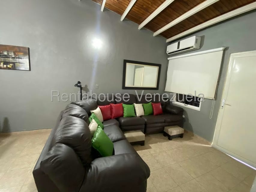 Casa (Duplex) en Venta en Agua Clara, Portuguesa - 2