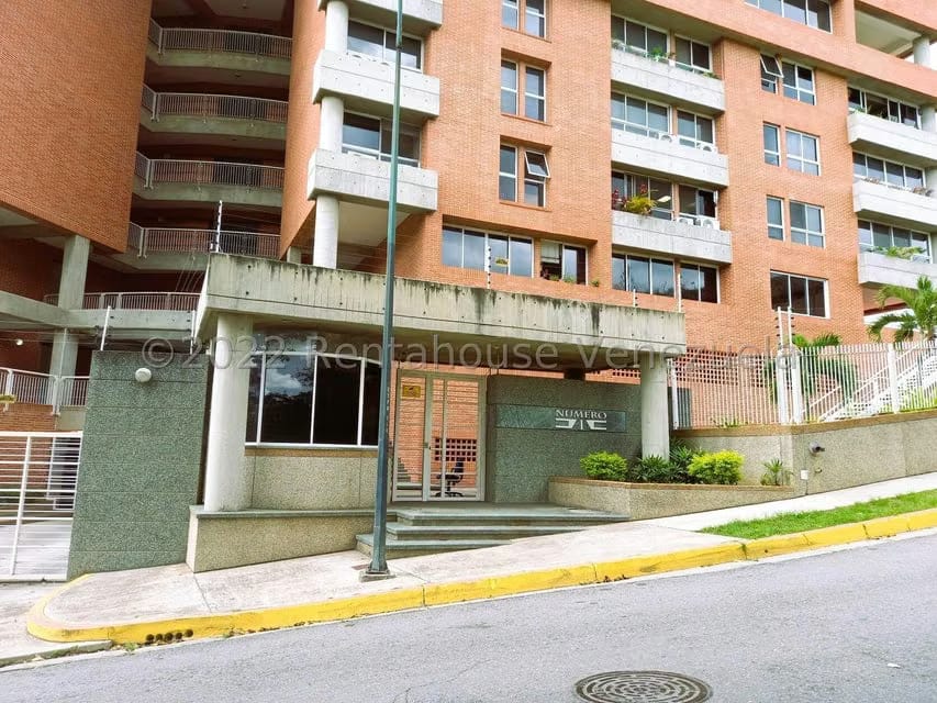 Apartamento (Penthouse) en Venta en Lomas del Sol, Distrito Metropolitano - 2