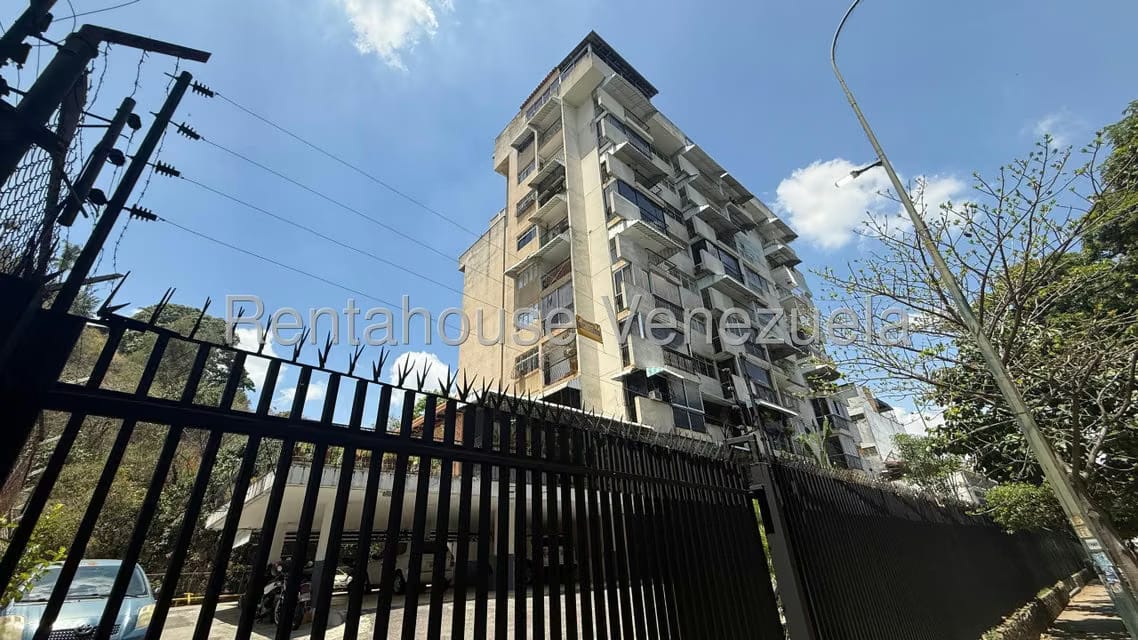 Apartamento (1 Nivel) en Alquiler en Chuao, Distrito Metropolitano - 13