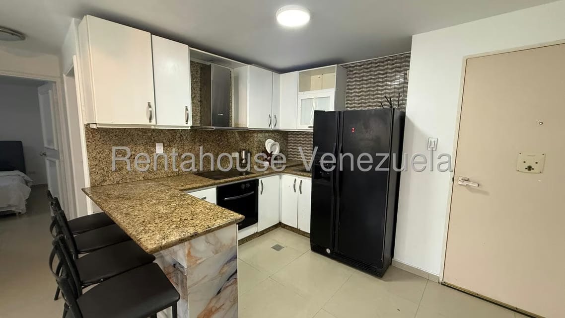 Apartamento (1 Nivel) en Alquiler en Chuao, Distrito Metropolitano - 3