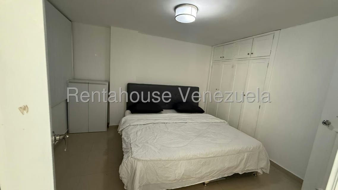 Apartamento (1 Nivel) en Alquiler en Chuao, Distrito Metropolitano - 5