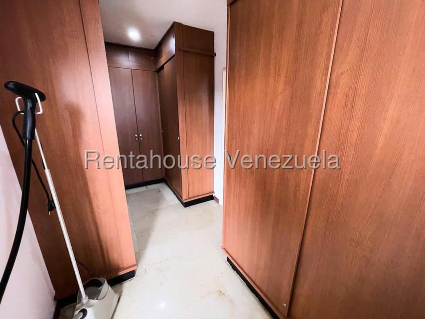 Apartamento (1 Nivel) en Venta en Los Chorros, Distrito Metropolitano - 16