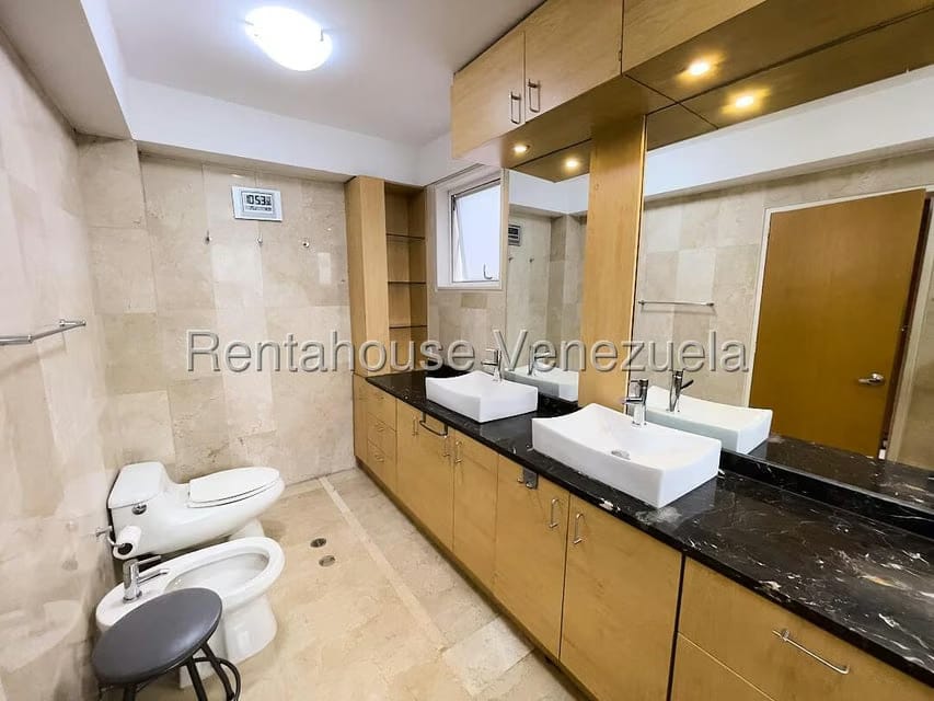Apartamento (1 Nivel) en Venta en Los Chorros, Distrito Metropolitano - 17