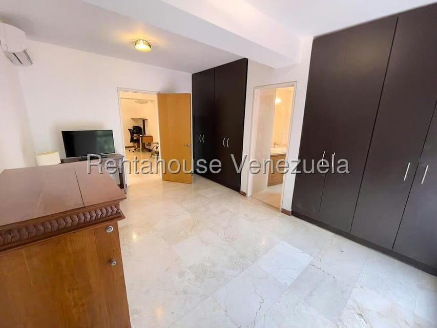 Apartamento (1 Nivel) en Venta en Los Chorros, Distrito Metropolitano - 20