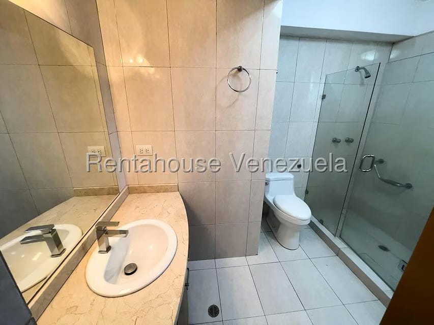 Apartamento (1 Nivel) en Venta en Los Chorros, Distrito Metropolitano - 22