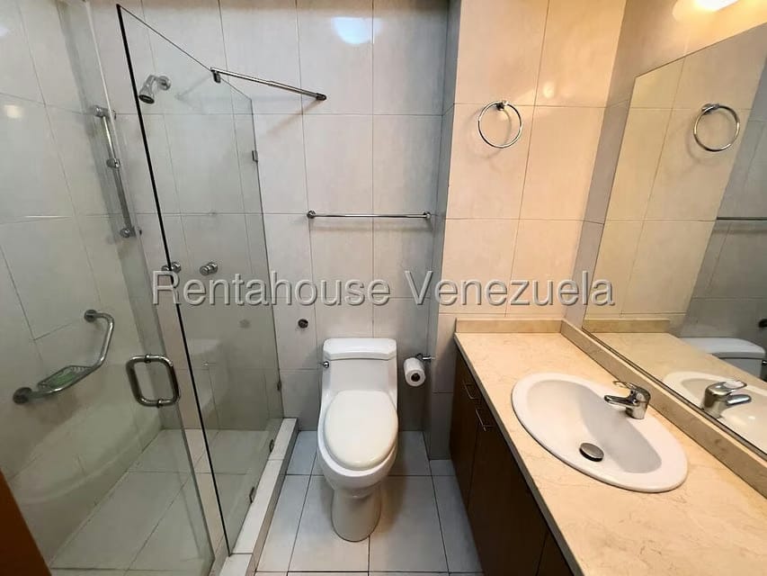 Apartamento (1 Nivel) en Venta en Los Chorros, Distrito Metropolitano - 25