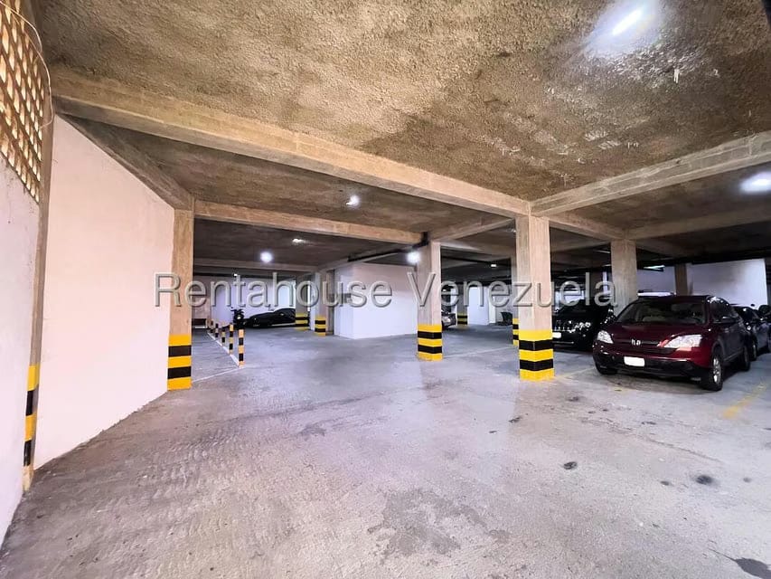 Apartamento (1 Nivel) en Venta en Los Chorros, Distrito Metropolitano - 28