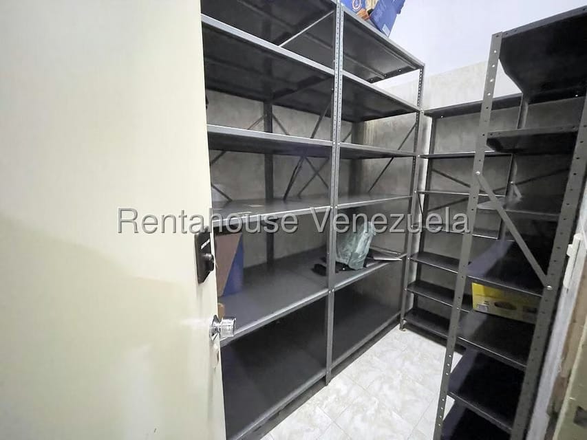 Apartamento (1 Nivel) en Venta en Los Chorros, Distrito Metropolitano - 33