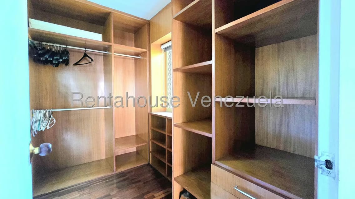 Apartamento (1 Nivel) en Alquiler en Campo Alegre, Distrito Metropolitano - 13