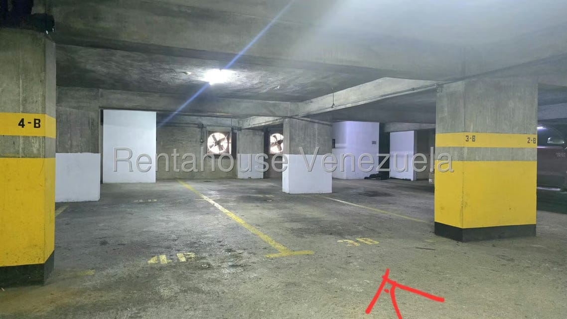 Apartamento (1 Nivel) en Alquiler en Campo Alegre, Distrito Metropolitano - 16