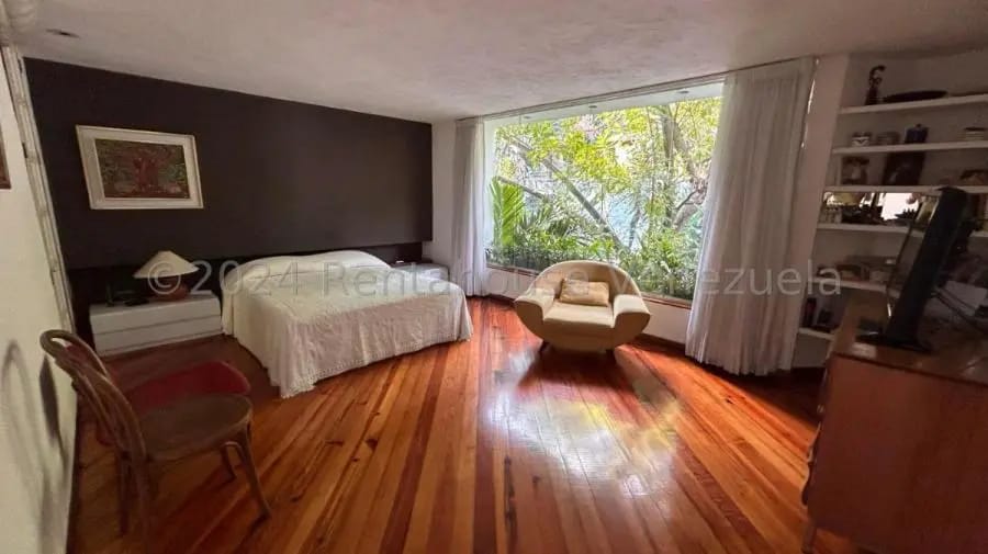Casa en Venta en El Bosque Caracas - 4
