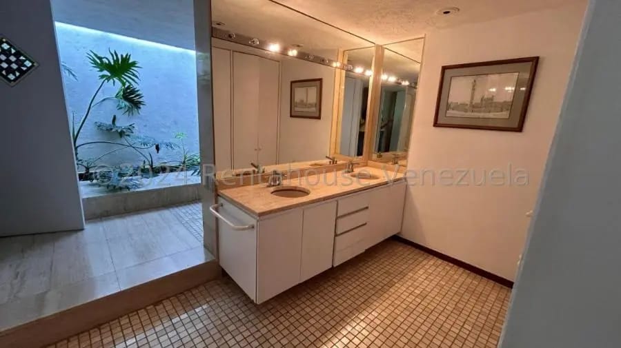 Casa en Venta en El Bosque Caracas - 5