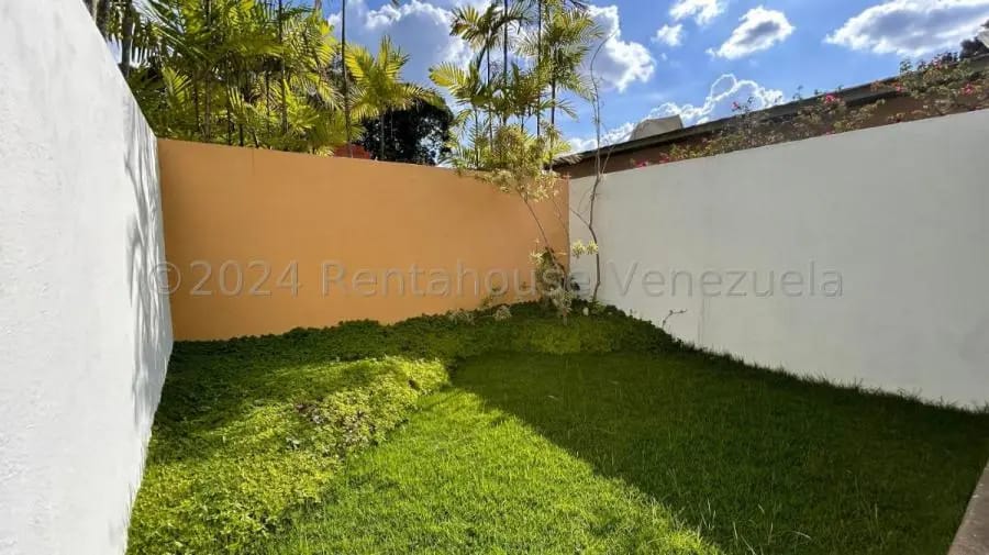 Casa en Venta en El Bosque Caracas - 8