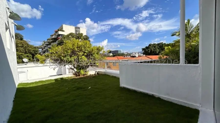 Casa en Venta en El Bosque Caracas - 9