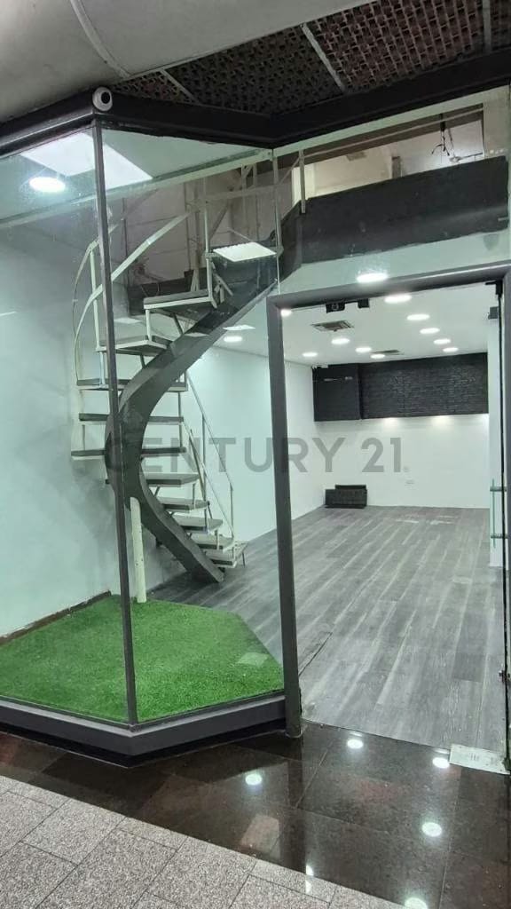 Excelente local comercial con ubicacion estrategica - 4