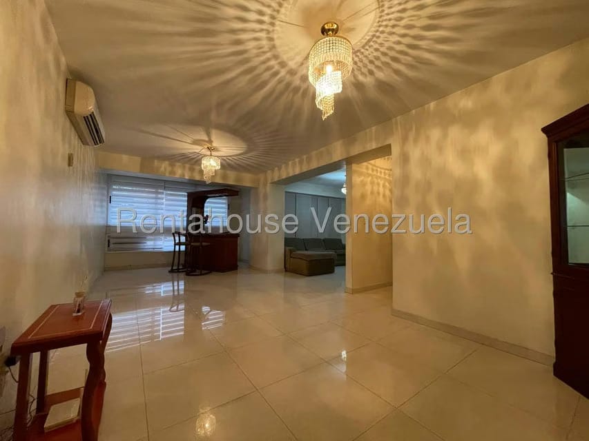 Apartamento (1 Nivel) en Alquiler en Prado Humboldt, Distrito Metropolitano