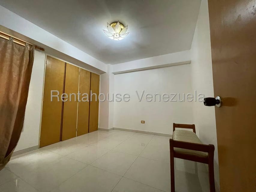 Apartamento (1 Nivel) en Alquiler en Prado Humboldt, Distrito Metropolitano - 24