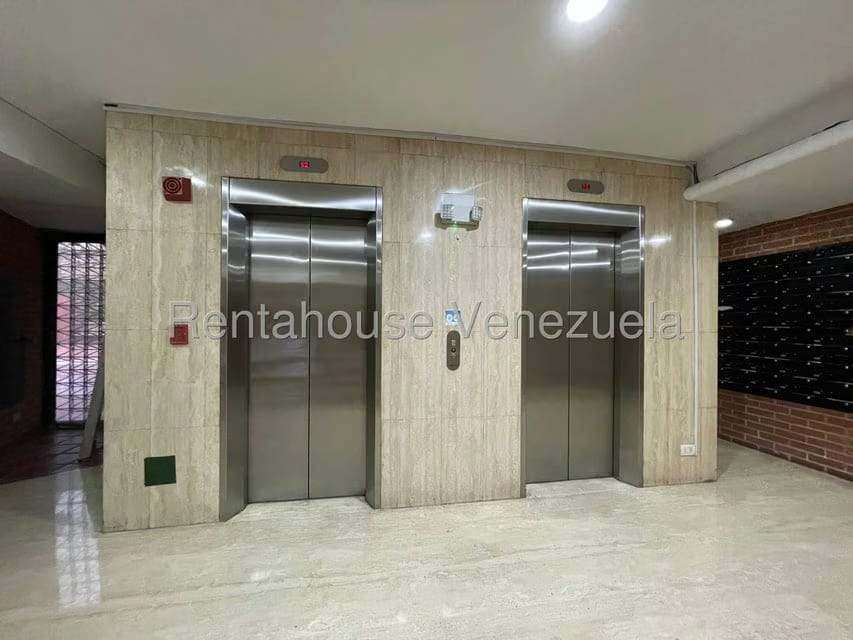 Apartamento (1 Nivel) en Alquiler en Prado Humboldt, Distrito Metropolitano - 37