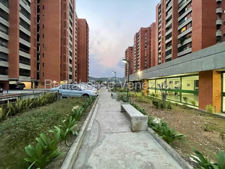 Apartamento (1 Nivel) en Alquiler en Prado Humboldt, Distrito Metropolitano - 43