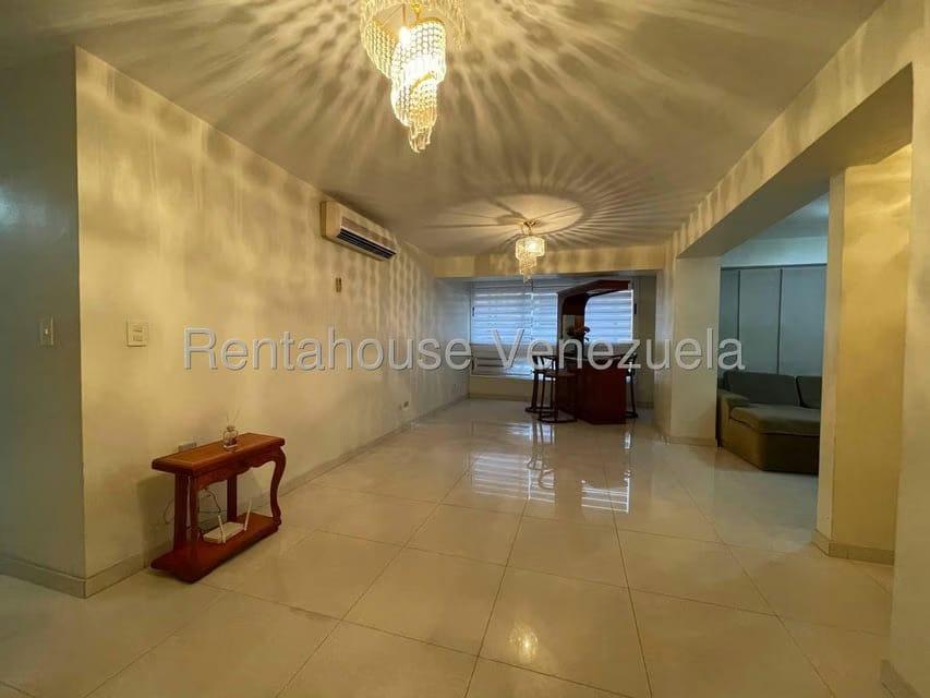 Apartamento (1 Nivel) en Alquiler en Prado Humboldt, Distrito Metropolitano - 6