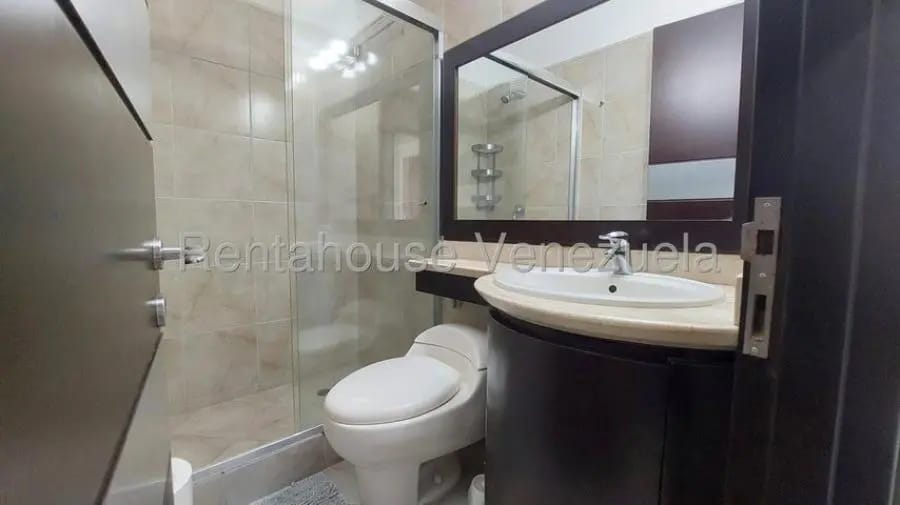 Apartamento en Alquiler en lomas de las mercedes Caracas - 25