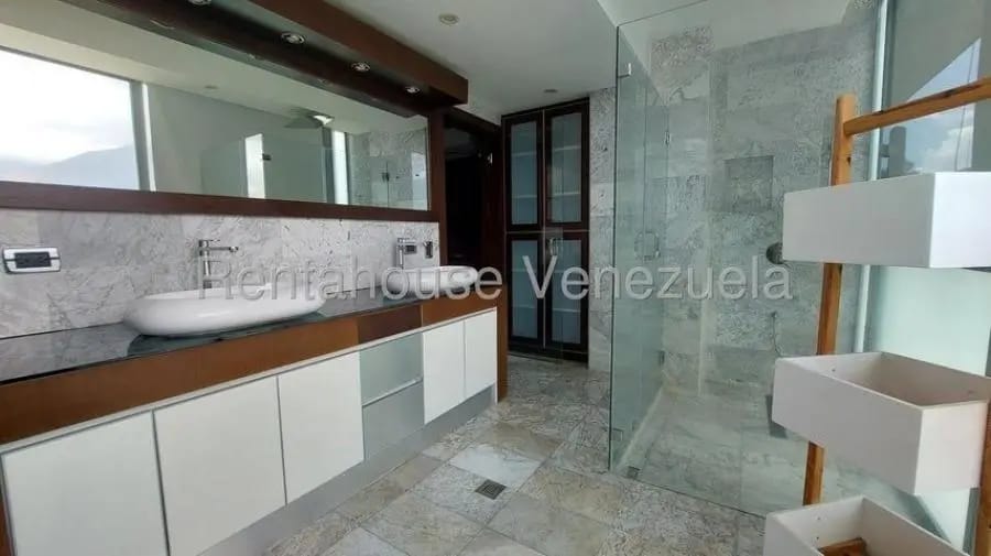 Apartamento en Alquiler en lomas de las mercedes Caracas - 30