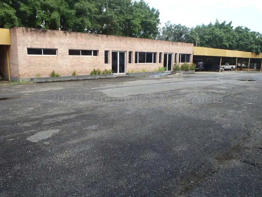 Comercial (Galpon - Deposito) en Venta en Rio Tuy, Miranda - 2