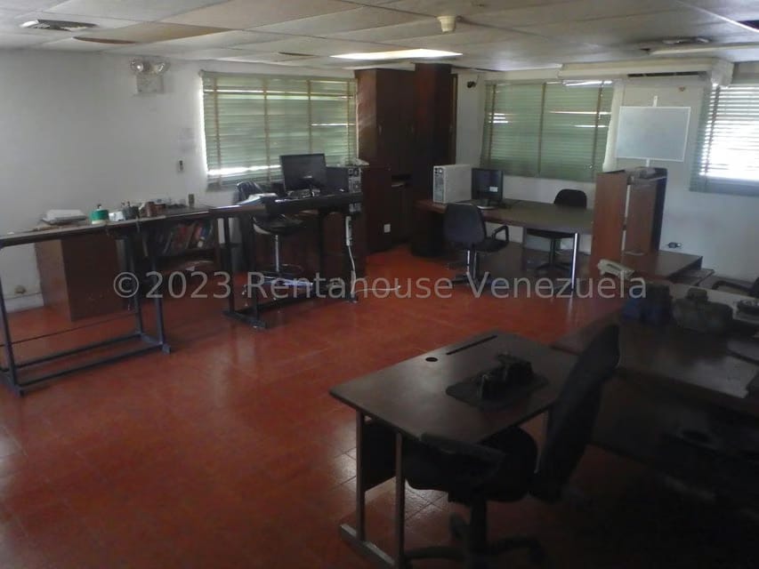 Comercial (Galpon - Deposito) en Venta en Rio Tuy, Miranda - 31